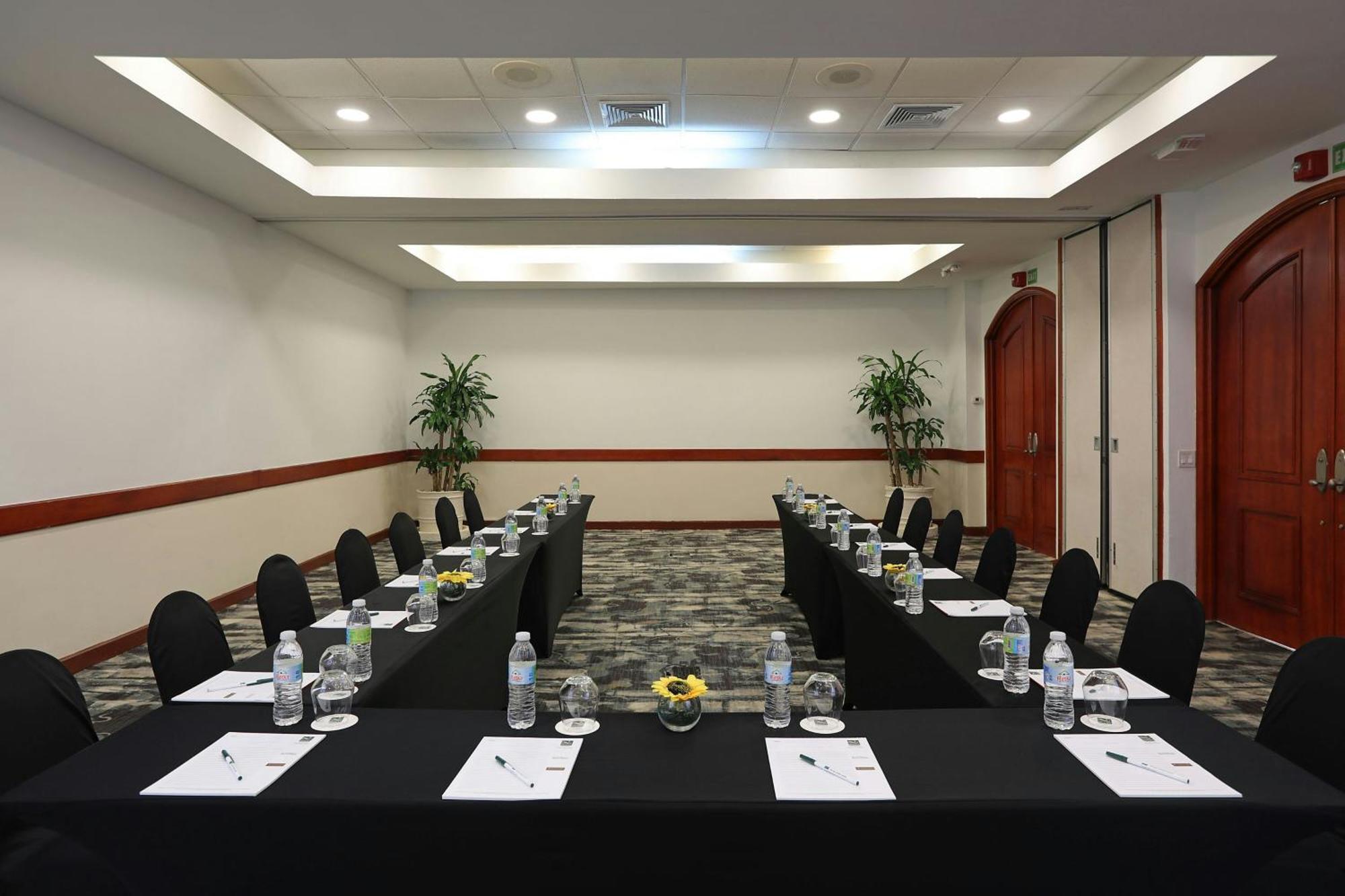 Four Points By Sheraton סנטו דומינגו מראה חיצוני תמונה